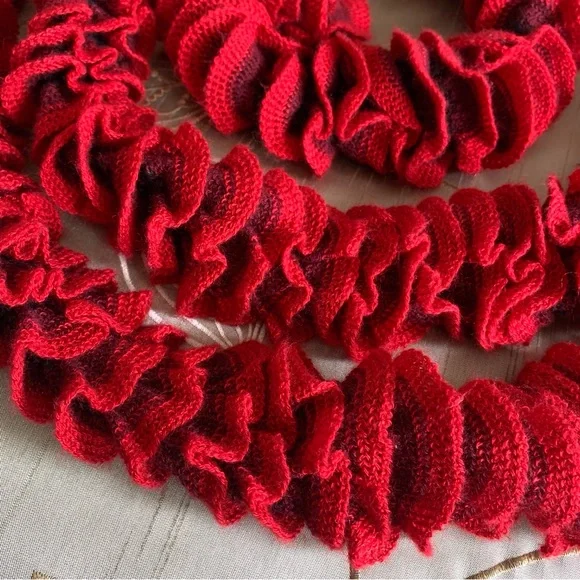 Elegant Red Ruffled Scarf - Picture 3 of 3